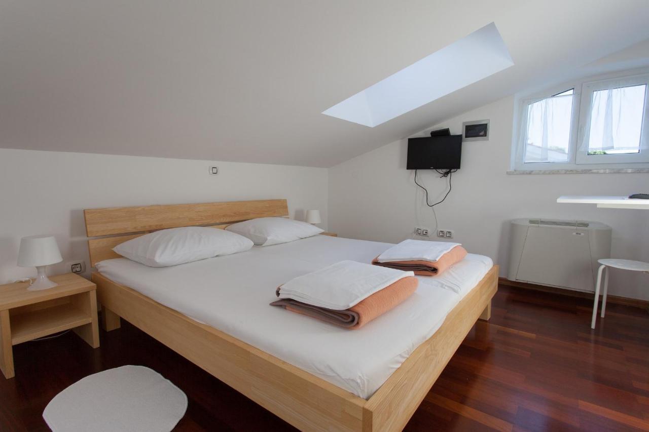 Bed&Breakfast Lucija Bed & Breakfast ปูนัต ภายนอก รูปภาพ