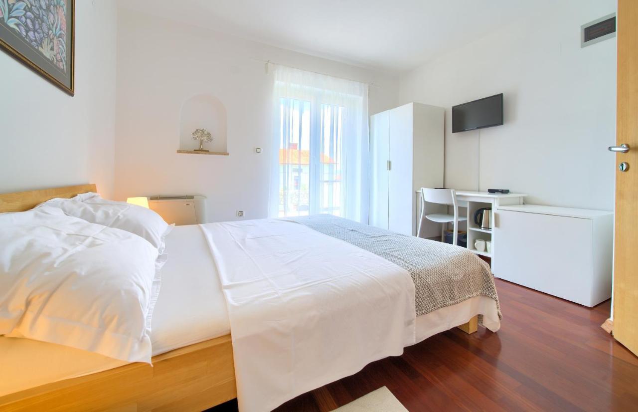 Bed&Breakfast Lucija Bed & Breakfast ปูนัต ภายนอก รูปภาพ