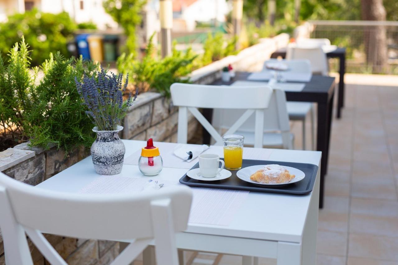 Bed&Breakfast Lucija Bed & Breakfast ปูนัต ภายนอก รูปภาพ