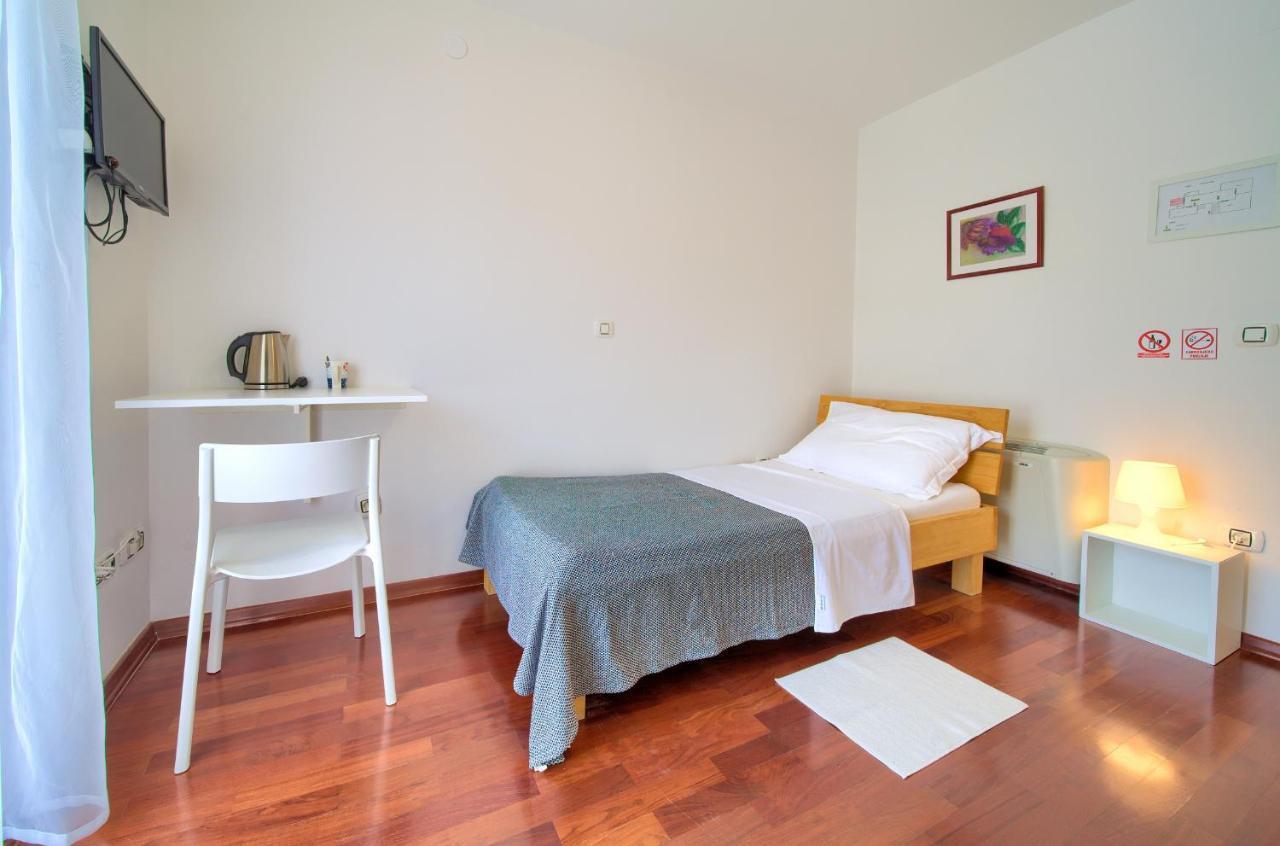 Bed&Breakfast Lucija Bed & Breakfast ปูนัต ภายนอก รูปภาพ