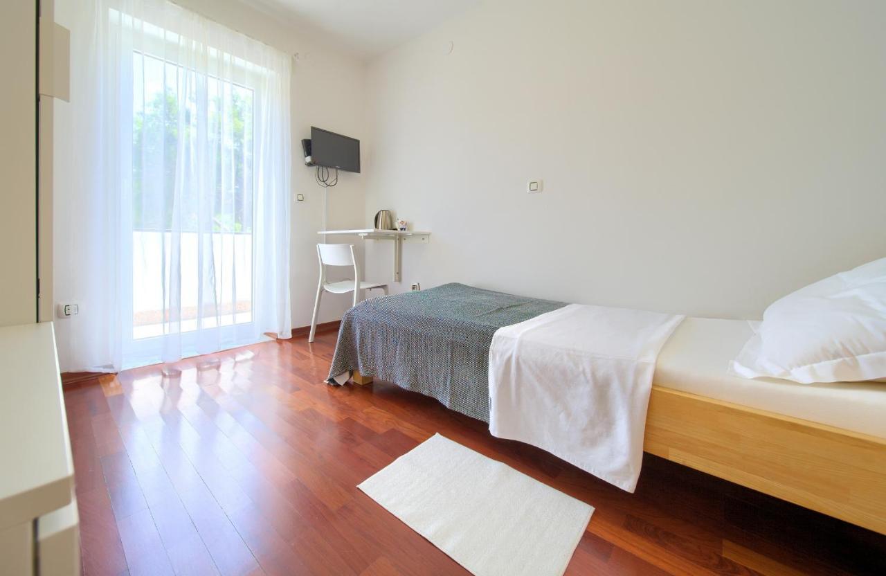 Bed&Breakfast Lucija Bed & Breakfast ปูนัต ภายนอก รูปภาพ